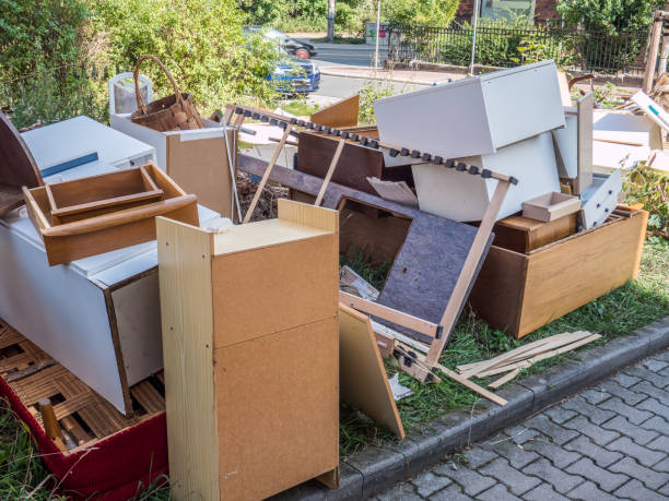 Best Commercial Junk Removal  in Emigsville, PA